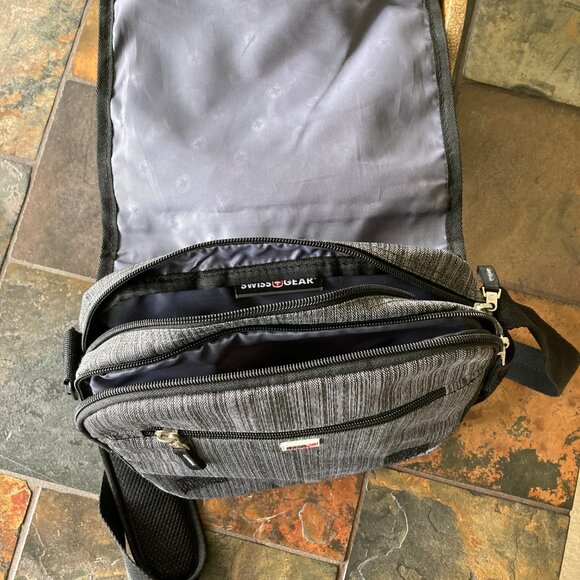 SWISS GEAR Computer Laptop Tablet Carrying Briefcase , with Fold-Over Flap, Gray - Picture 5 of 7